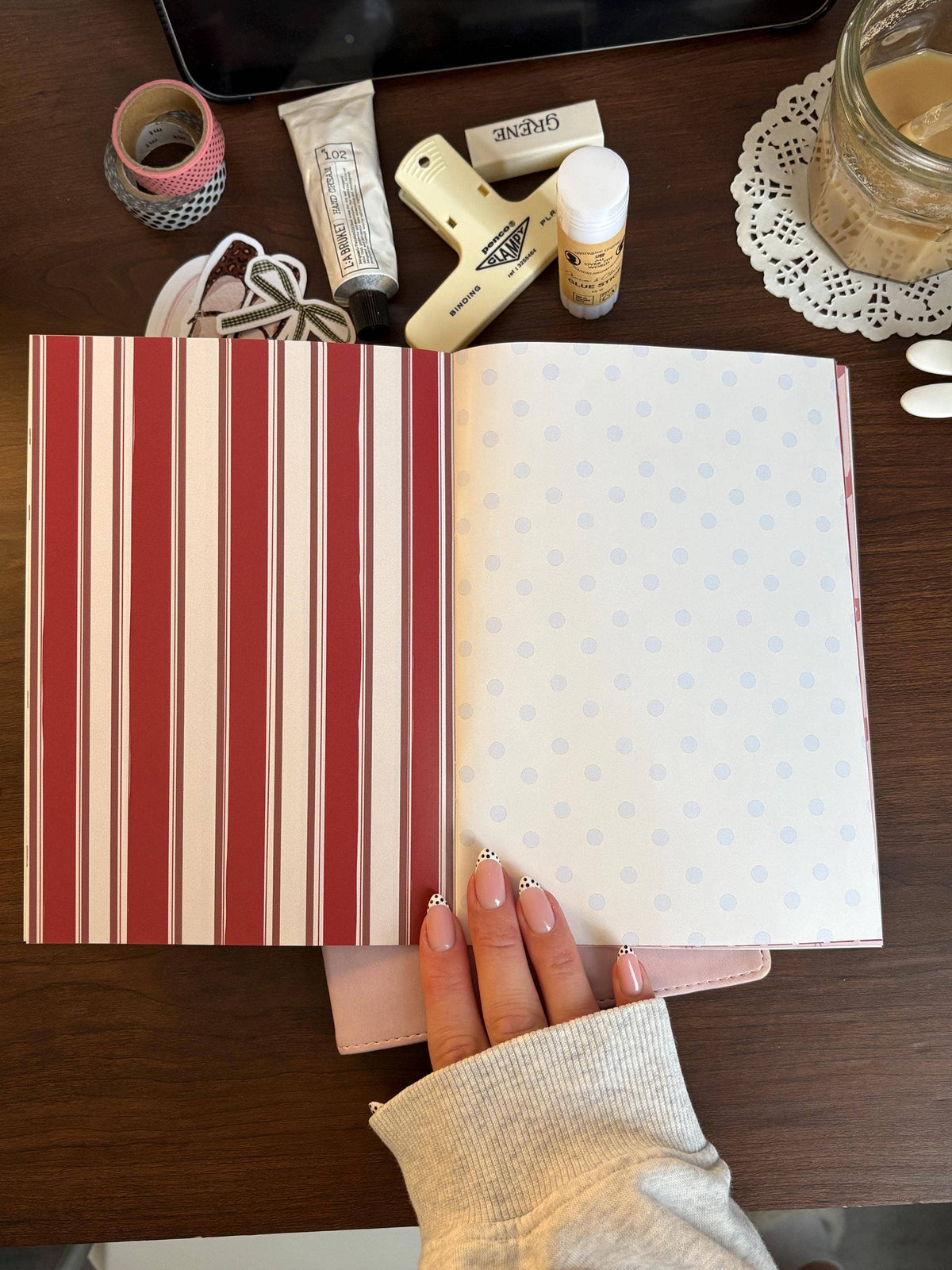 Scrapbook papers Book n°2 - 14 designs - Studio Louja