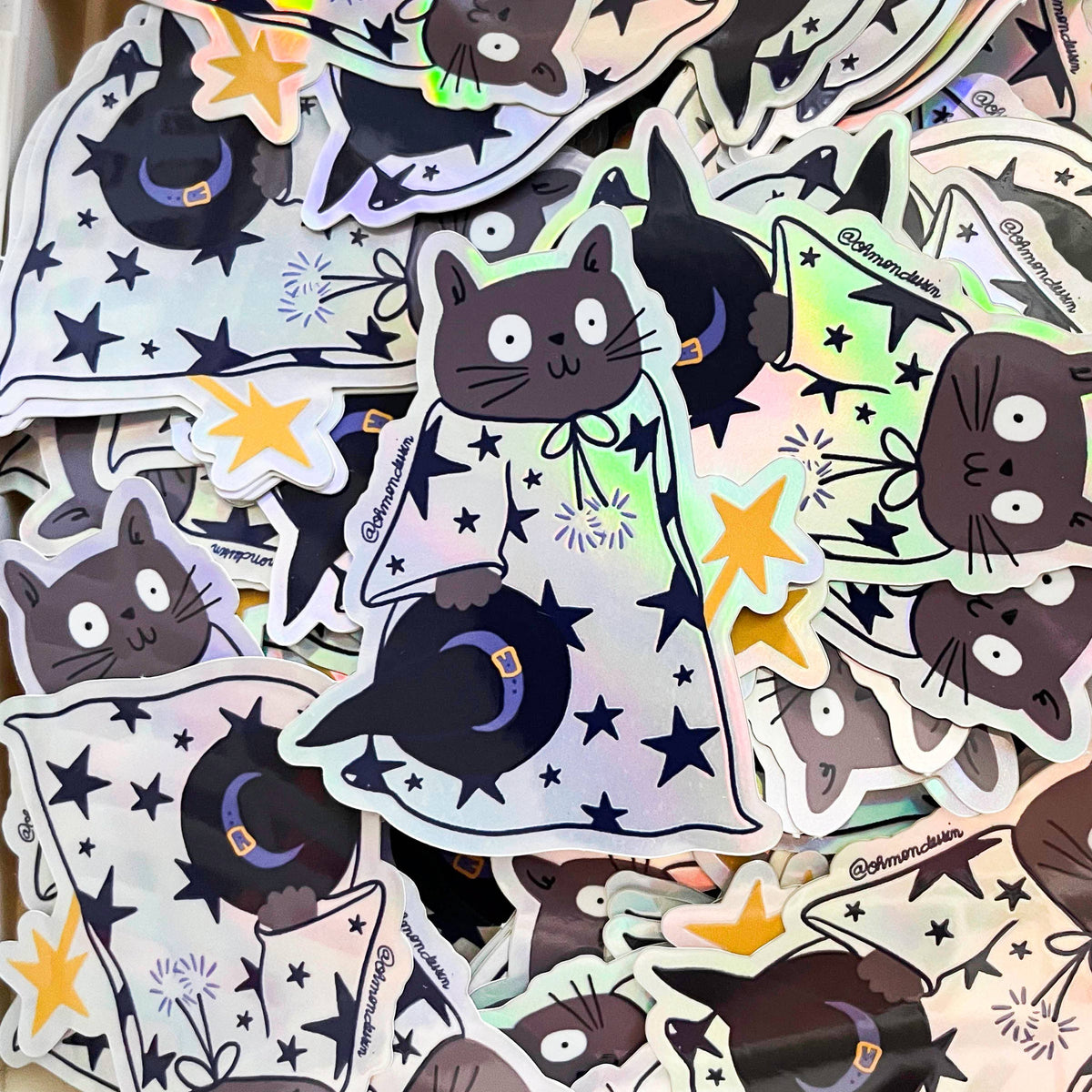 Sticker Holographique Le Chat Sorcier - Oh ! Mon Dessin