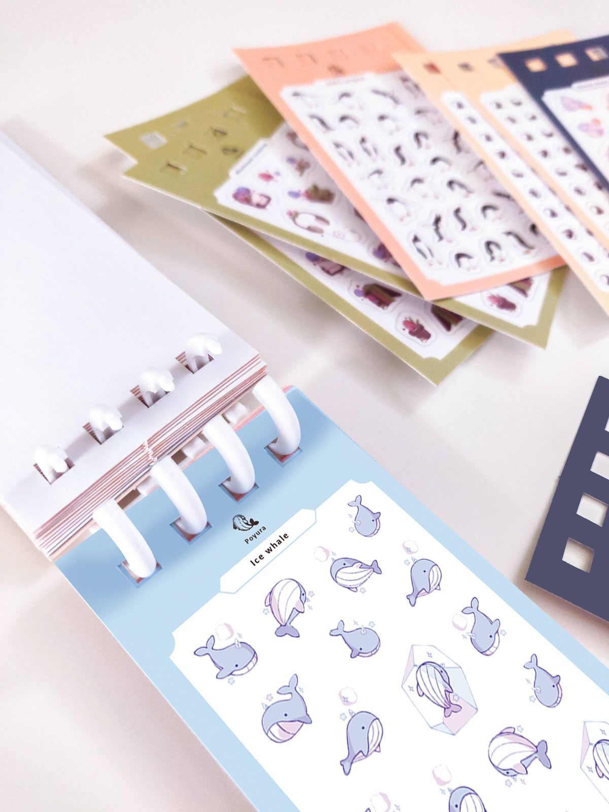 Petit Livre de stickers— Poyura