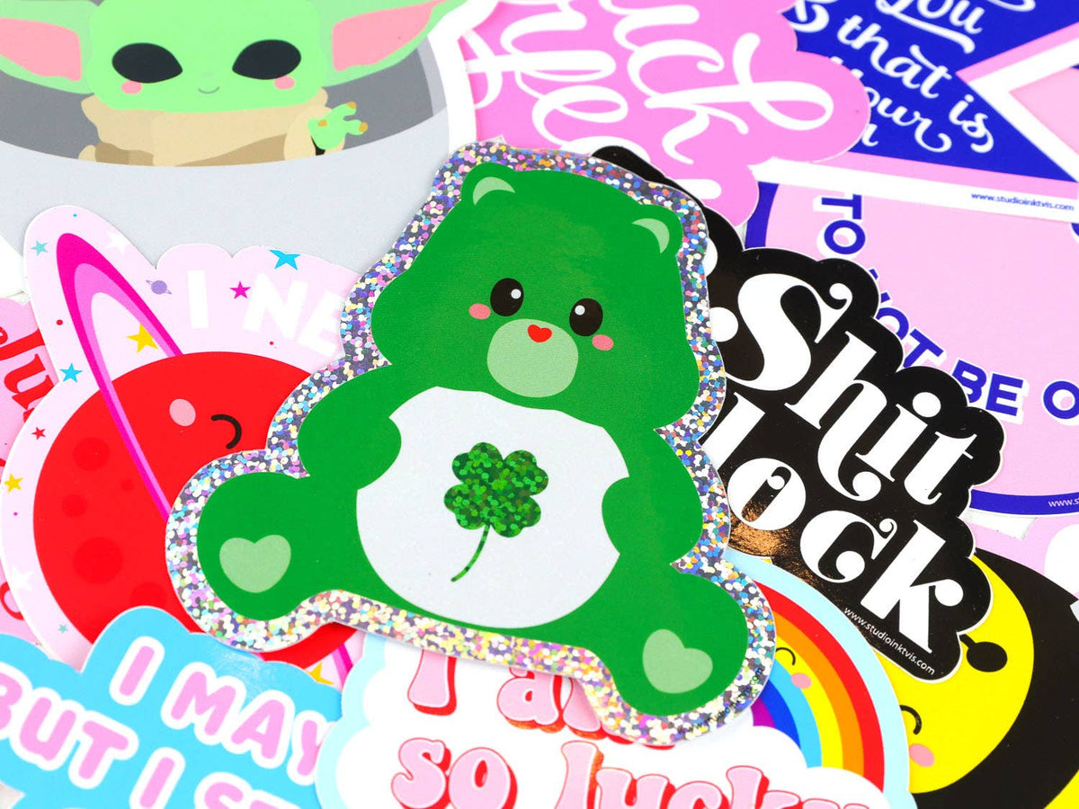 Sticker Pailleté Bisounours — Bonne chance · Studio Inktvis